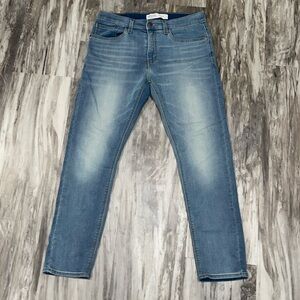 Levi Strauss Women’s Signature S37 Slim Jeans Blue Size 33x30 stretch distressed